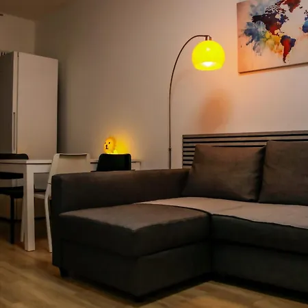Skyline Apartment *