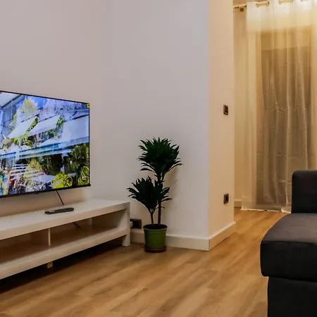 Апартаменты Skyline *